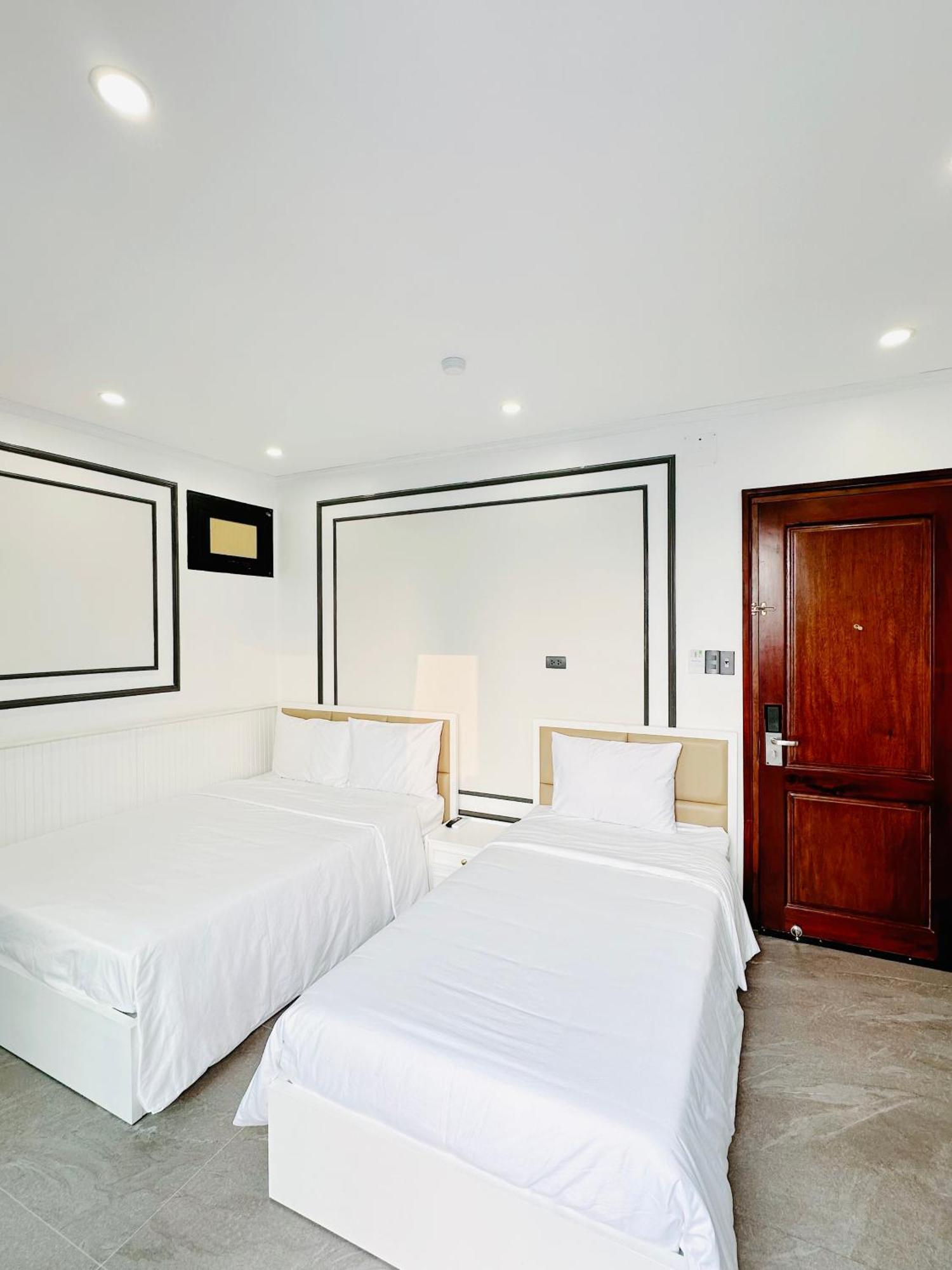 Sala Hotel Hue Exterior photo